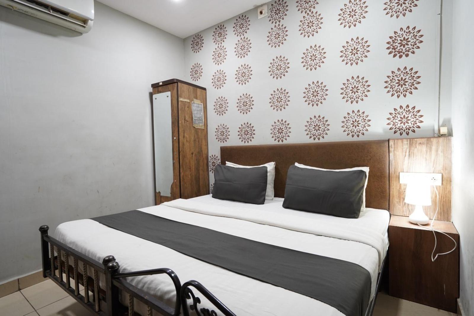 Hotel Sai Inn, Ahmedabad Airport Extérieur photo