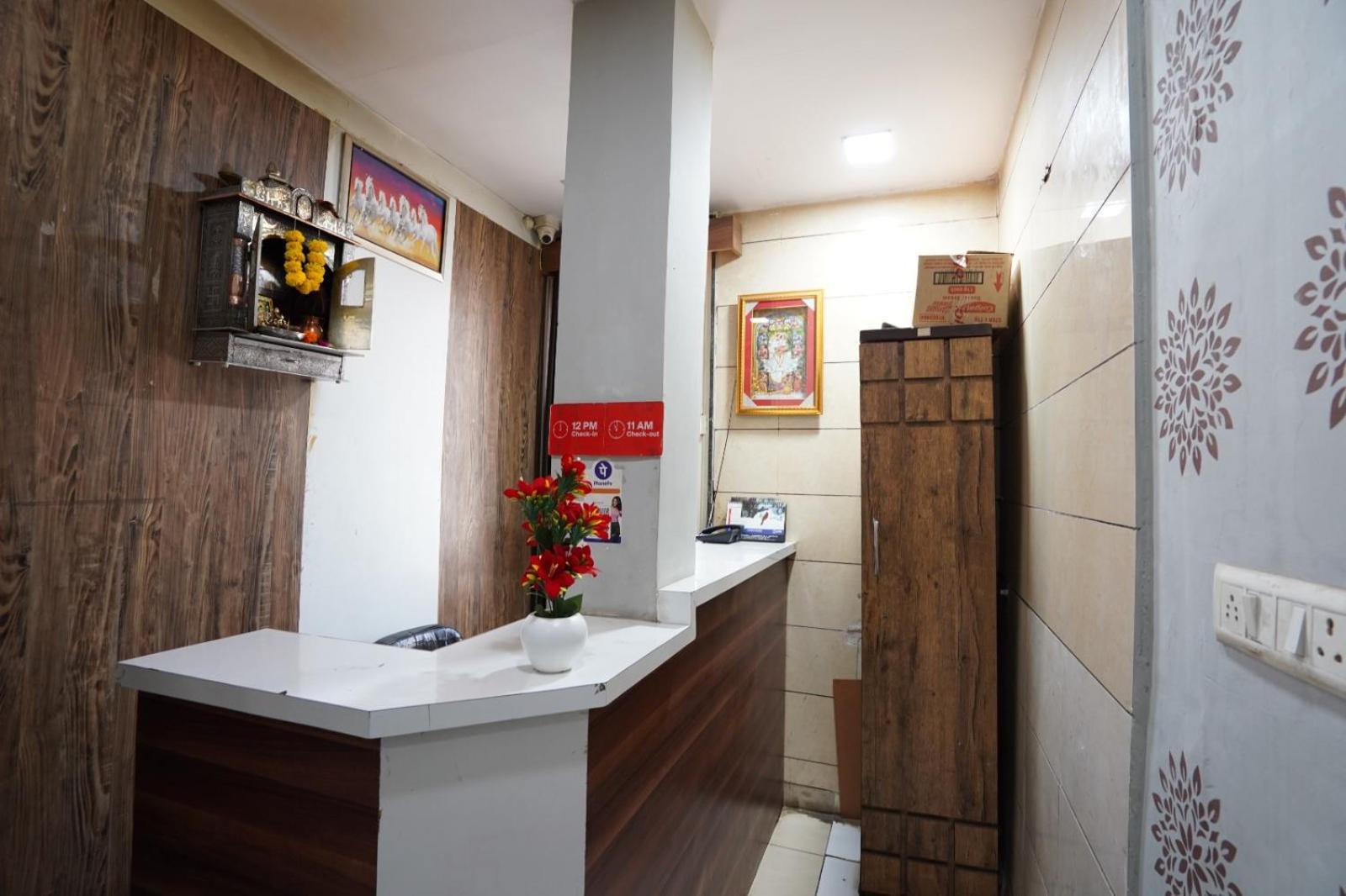 Hotel Sai Inn, Ahmedabad Airport Extérieur photo
